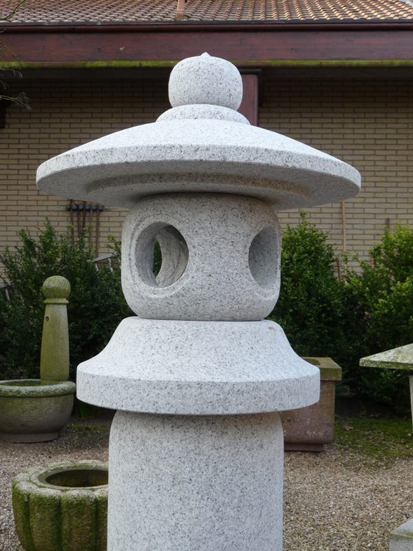 Tachi-gata Laterne