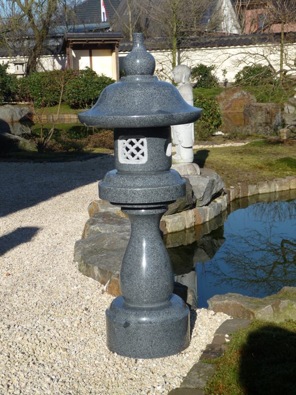 Tachi-gata Laterne